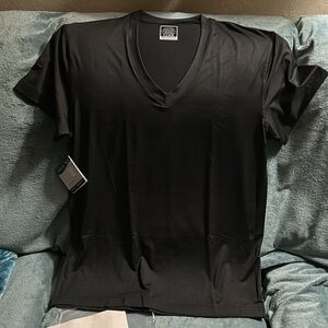 Magellan’s large black V neck T-shirt with zip pocket New